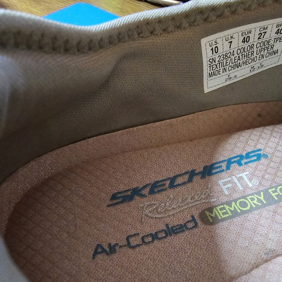 Skechers Breath Easy Relaxed Air Cooled Memory Foam Garden Joy Womens 10 Shoes - Picture 3 of 4